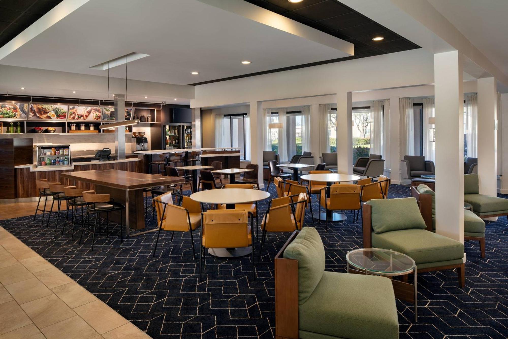 Courtyard By Marriott 3*